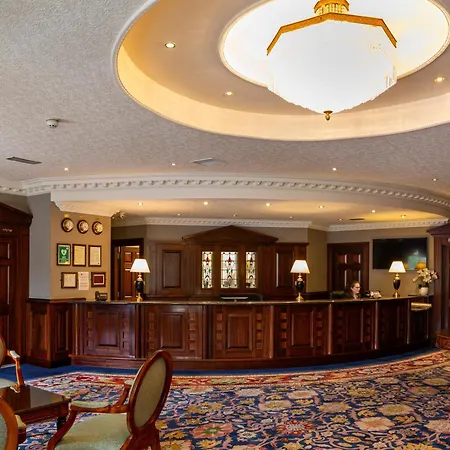 Seven Oaks With Heated Indoor Pool And Fitness Centre Town