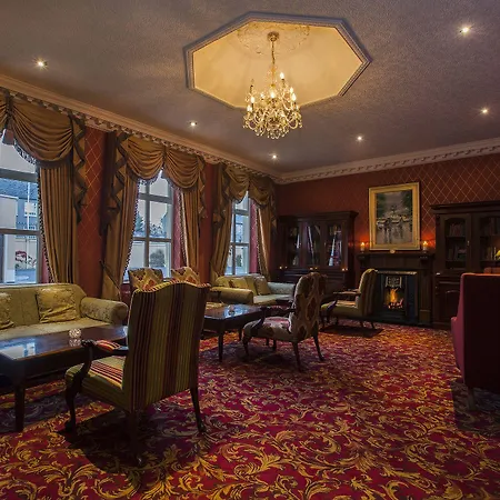 Seven Oaks Hotel 4*