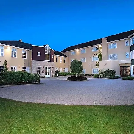 Seven Oaks 4*