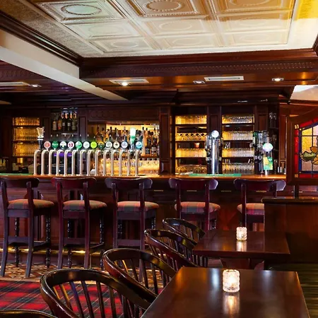 Seven Oaks Hotel