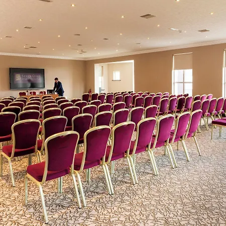 Seven Oaks With Heated Indoor Pool And Fitness Centre Town