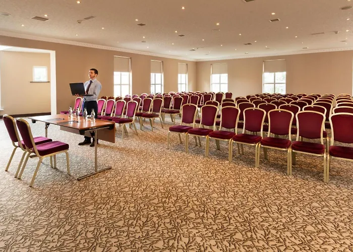 Seven Oaks ホテル カーロー