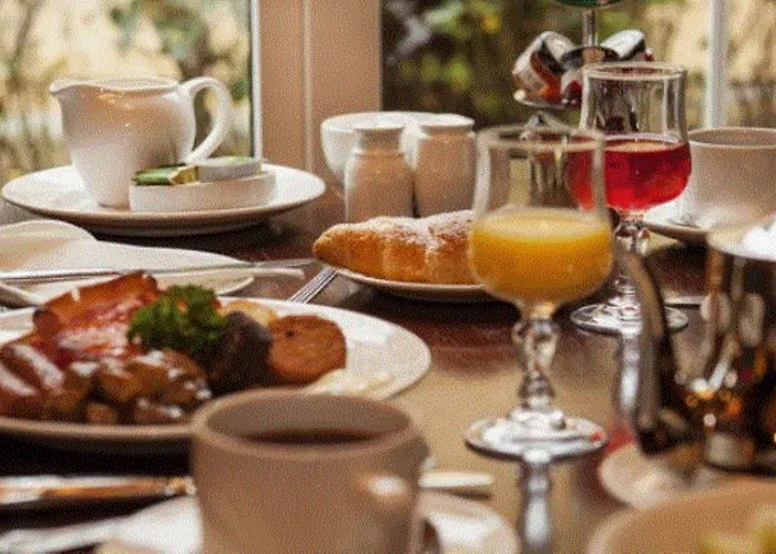 Seven Oaks ホテル カーロー